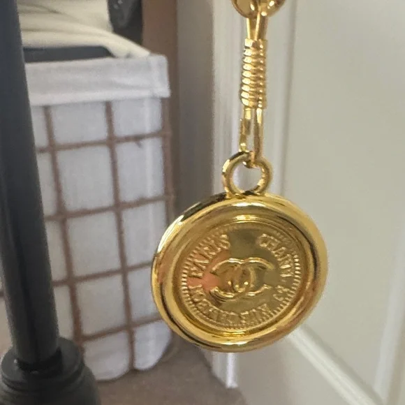 ✨Gold Chanel Rue Cambon Chain Belt w/Medallions authentic w/COA-GREAT CONDITION✨ - Picture 9 of 11